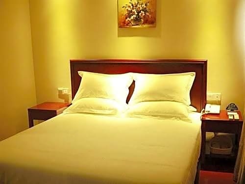 GreenTree Inn Nantong Stadium West Qingnian Road Business Hotel