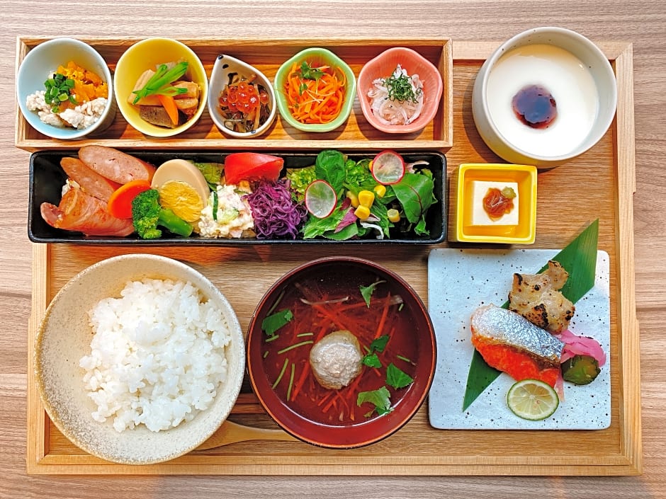MONday Apart Premium Ueno