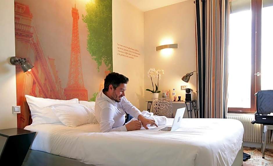 Hotel Alpha Paris Tour Eiffel