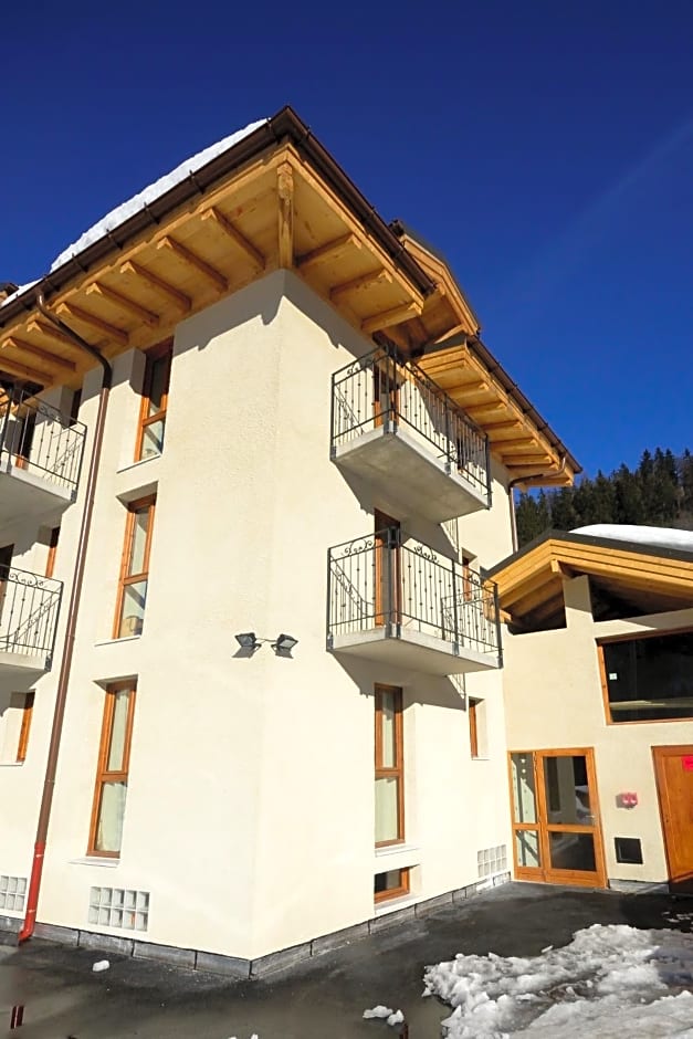 Chalet Hotel La Tarine