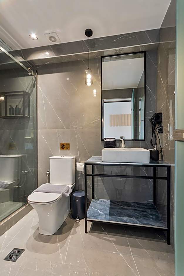 Costa De Luxe Suites