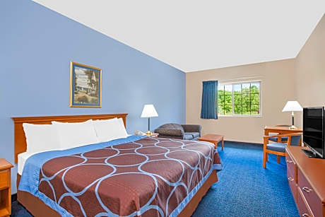 Deluxe King Room - Non-Smoking