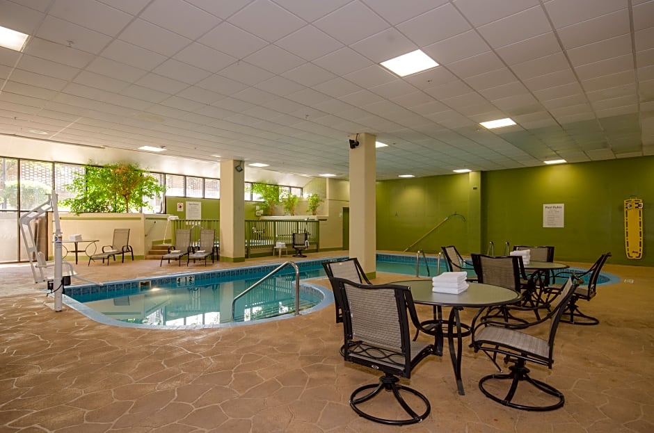 Quality Inn & Suites Downtown Mansfield