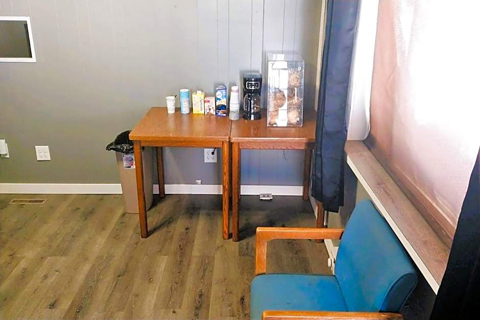 Love Hotels Desert Inn & RV by OYO at Boysen Wind River WY