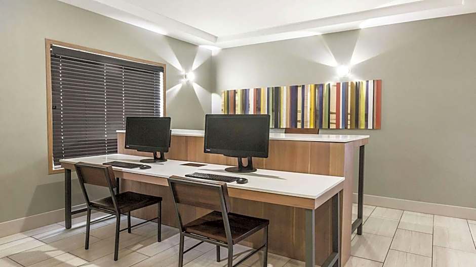 Holiday Inn Express & Suites-Regina-South By IHG