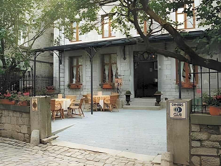 Hotel LEA - Maison Caerdinael