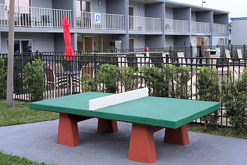 Celebration Suites At Old Town