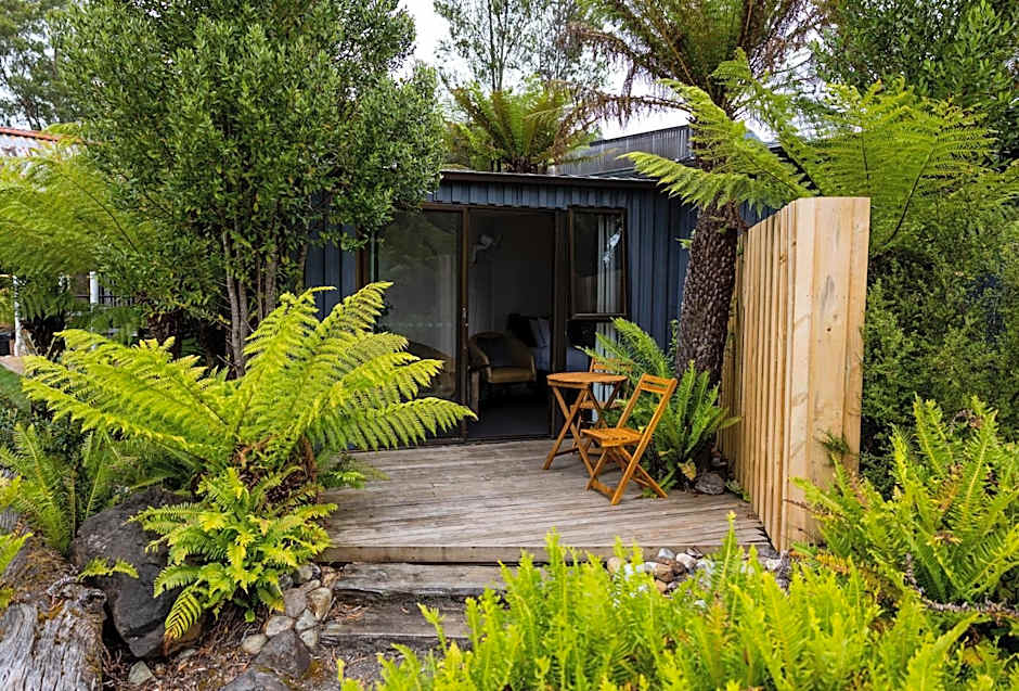 Tullah Lakeside Lodge