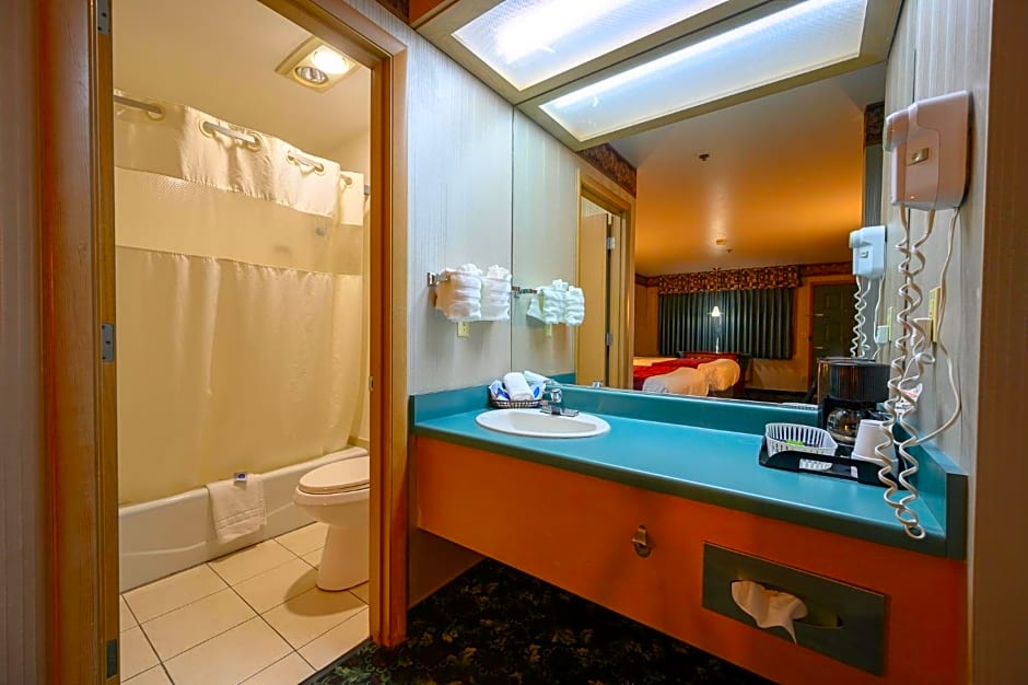 Americas Best Value Inn - Phoenix / Ashland