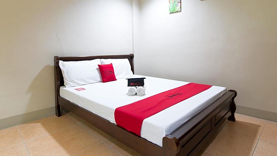 RedDoorz at Teofila Lodge