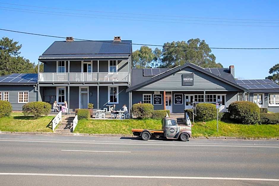 Robertson Public House and Kitchen