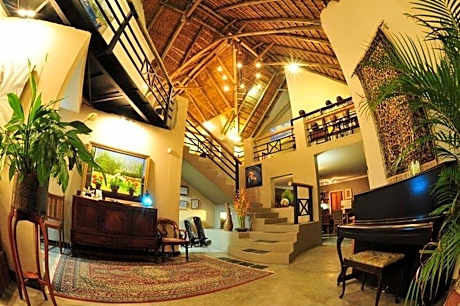 Utopia in Africa Guest Villa