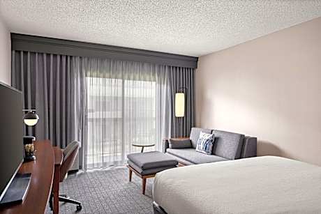 One-Bedroom King Suite