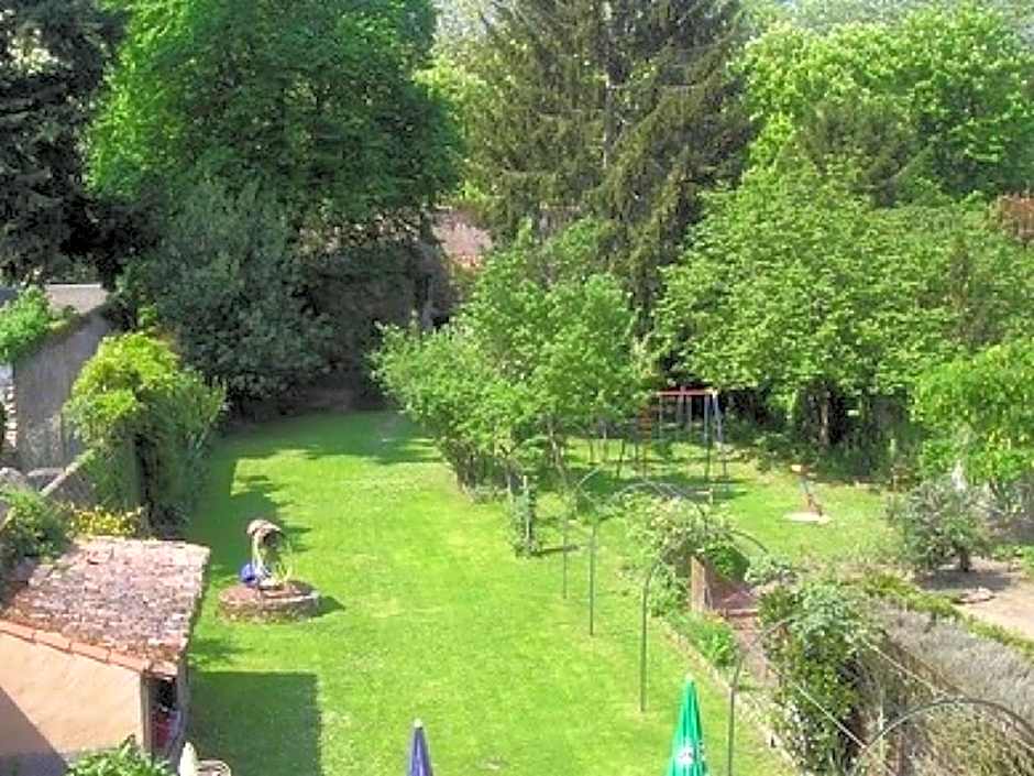 Logis Le Relais du Chapeau Rouge