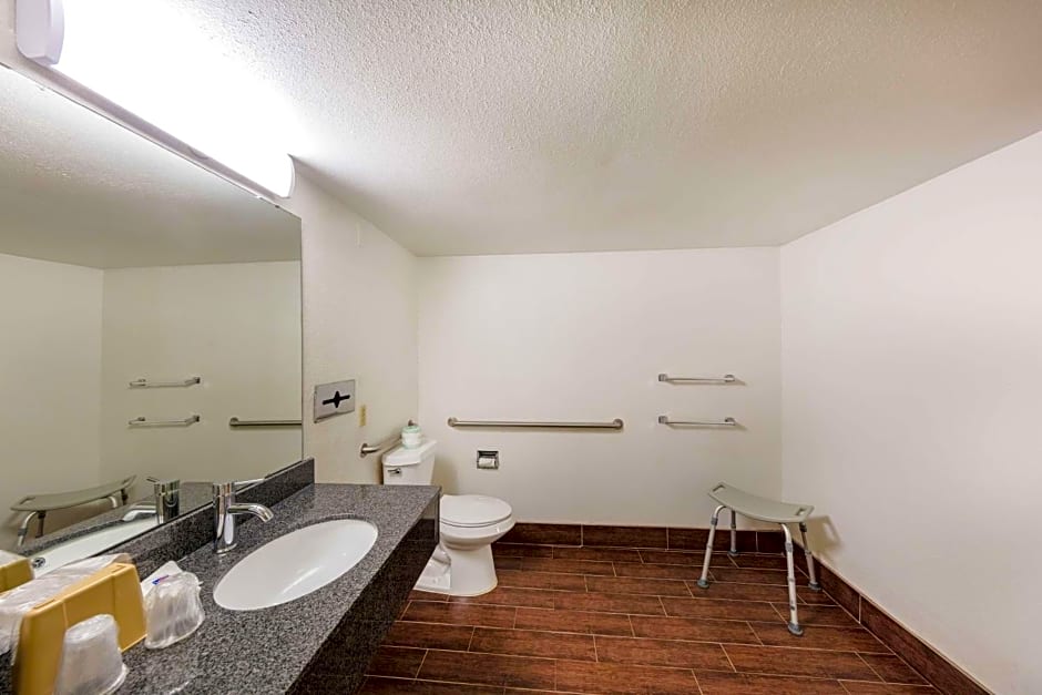Motel 6-Knoxville, TN