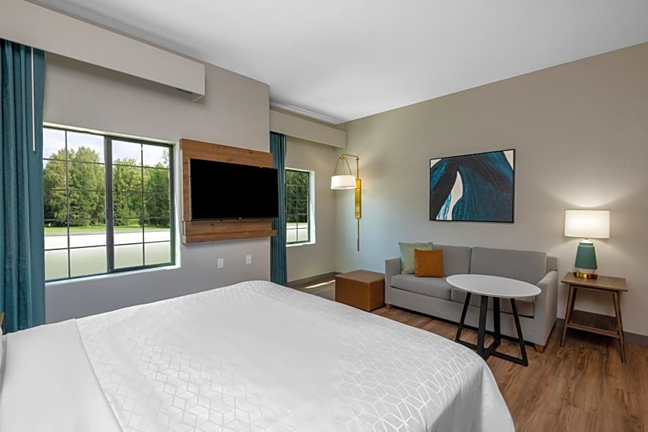 Staybridge Suites Phoenix Glendale Sports Dist by IHG