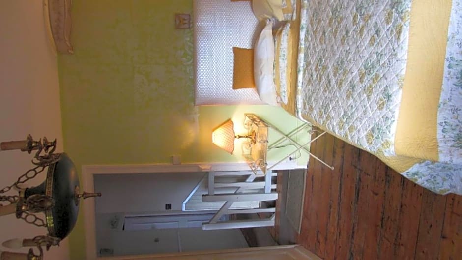 Villa le Lac - Cottage au bord du Lac d' Annecy - chambres -