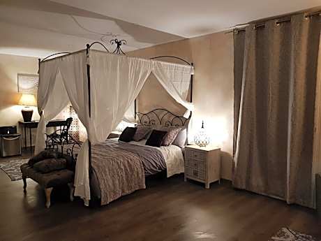 Standard Double Suite