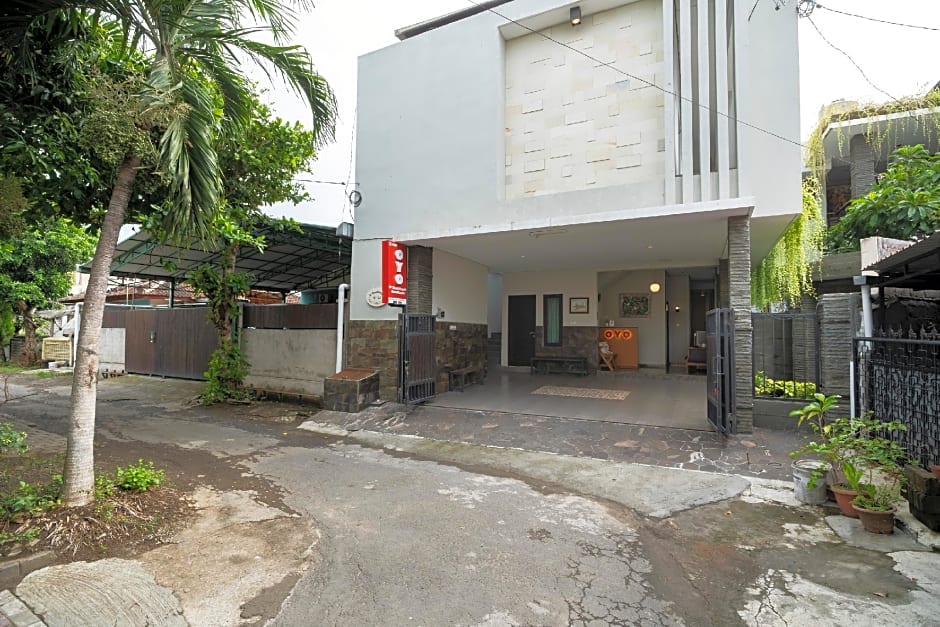OYO 2438 D'Tamblingan Guesthouse