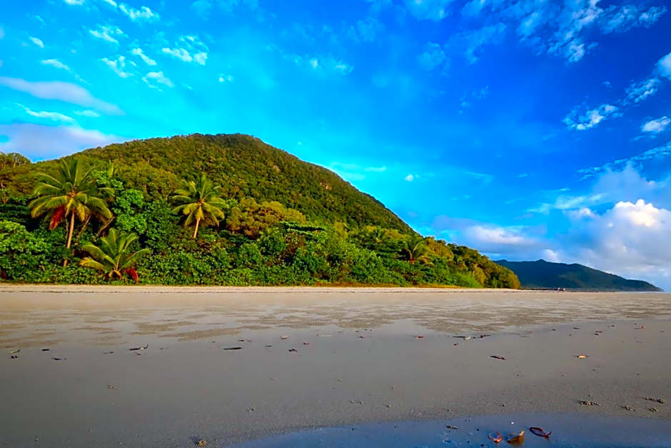 Thornton Beach Bungalows Daintree