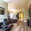 2100 SqFt Penthouse Suite W/ Strip Views! POOL GYM