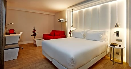 Premium Double or Twin Room XL with extra bed (2 adults + 1 child)
