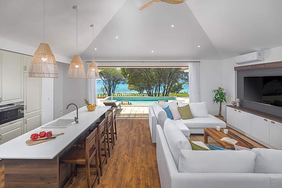 Luxury Glamping Beach Villas Porto Bus