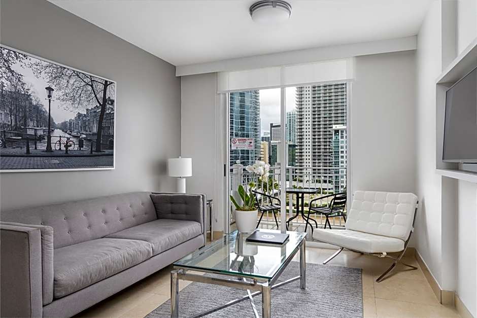 Fortune House Hotel Suites