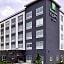 Holiday Inn Express & Suites - Mall of America - MSP Airport