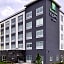Holiday Inn Express and Suites - Mall of America - MSP Airport By IHG