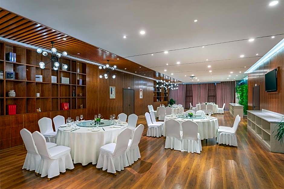 Holiday Inn Express Yinchuan Downtown, an IHG hotel
