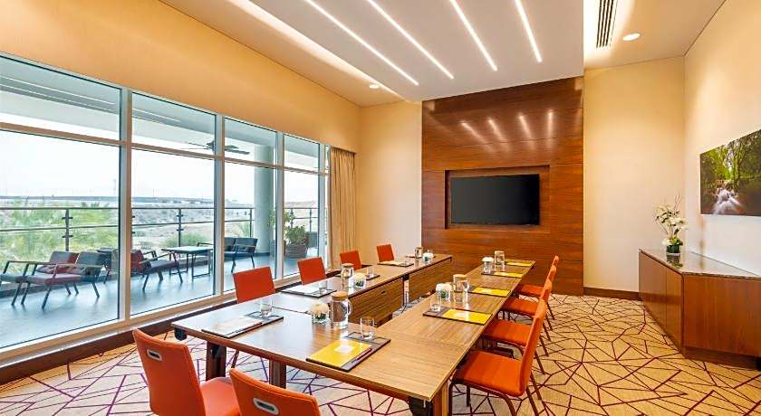 Crowne Plaza Muscat OCEC By IHG