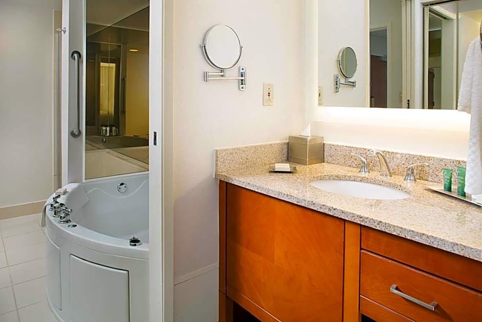 Hilton Atlanta Perimeter Suites