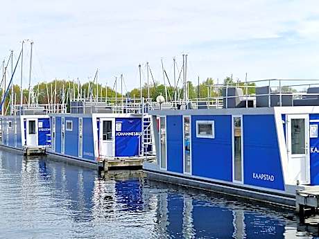Water Lodge in Naarden with Marina Views