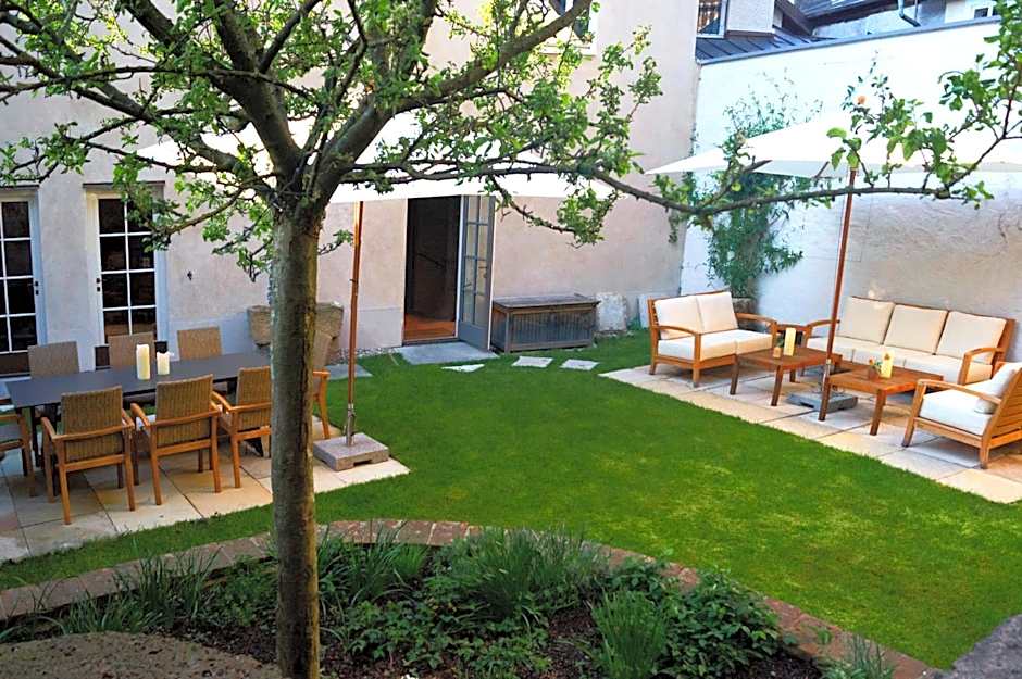 Townhouse Weisses Kreuz Boutiquehotel