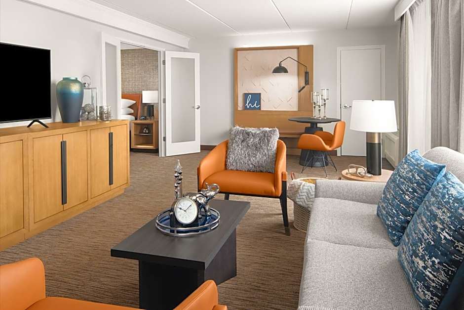 Sheraton Milwaukee Brookfield