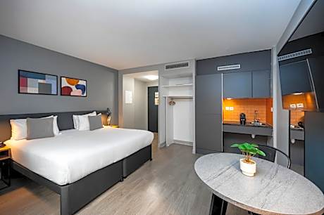 Studio Apartment Accessible (2 Adults)