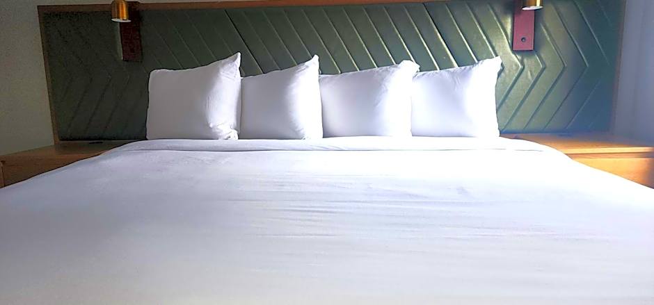 Penn Lodge Hotel & Suites Philadelphia - Bensalem