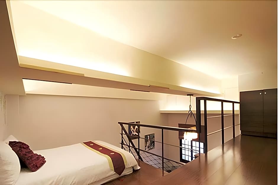 Happiness Yes Hostel II