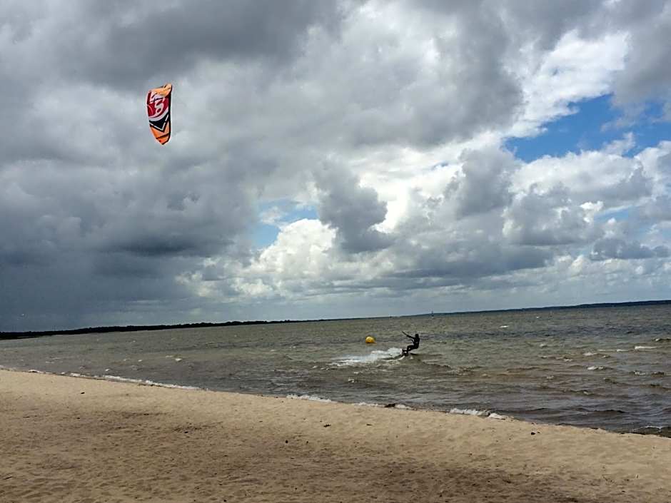 260 lake waterfront holiday apartment with garden