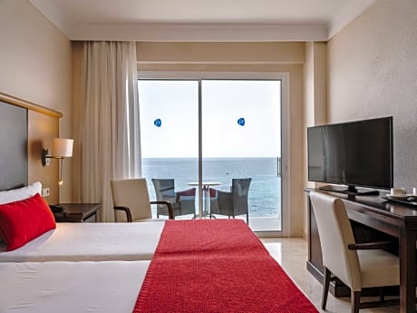 Double or Twin Room with Sea View (1 Adult)