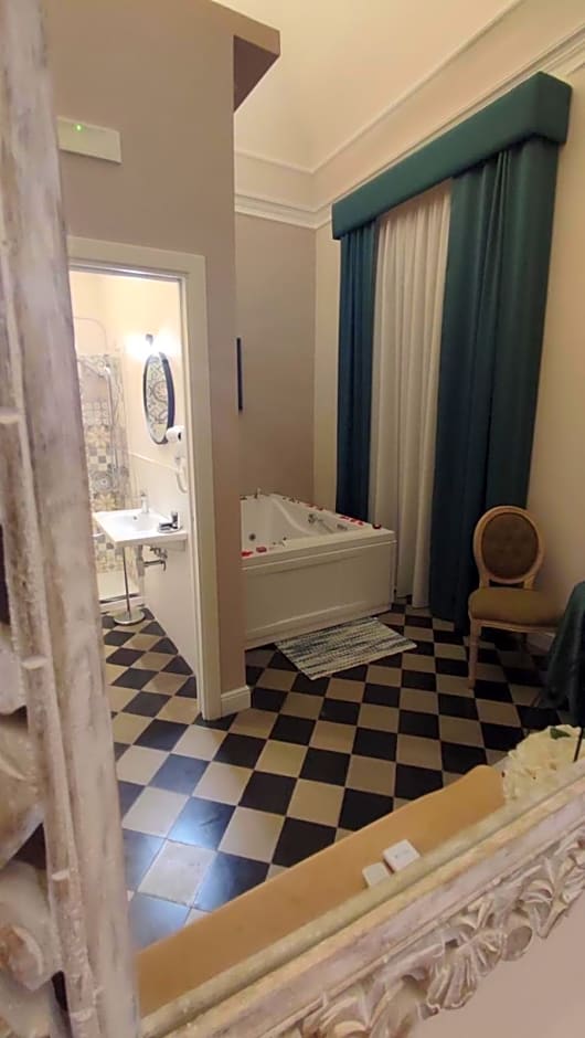 B&B Romeo Luxury Rooms