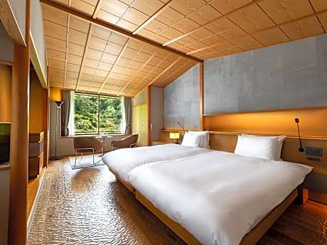 Superior Twin Room 204