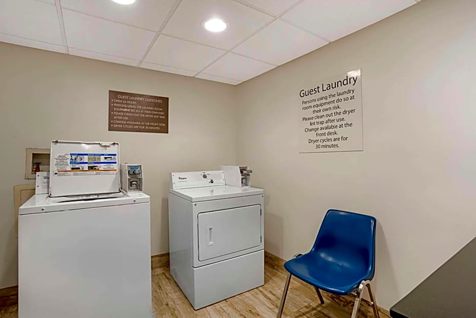 Comfort Suites near Birkdale Village - Huntersville