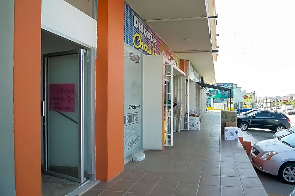 OYO Hotel Plaza Las Torres, Cabo San Lucas