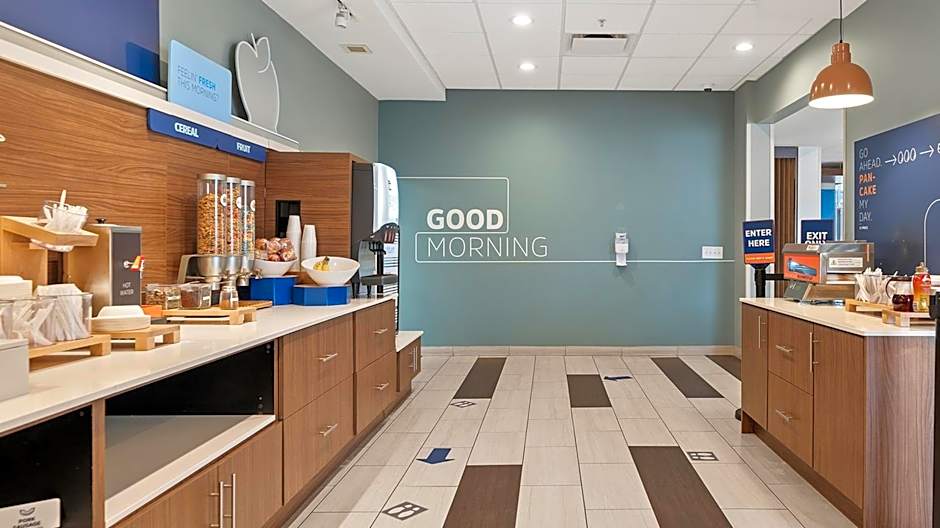 Holiday Inn Express & Suites Macon North By IHG