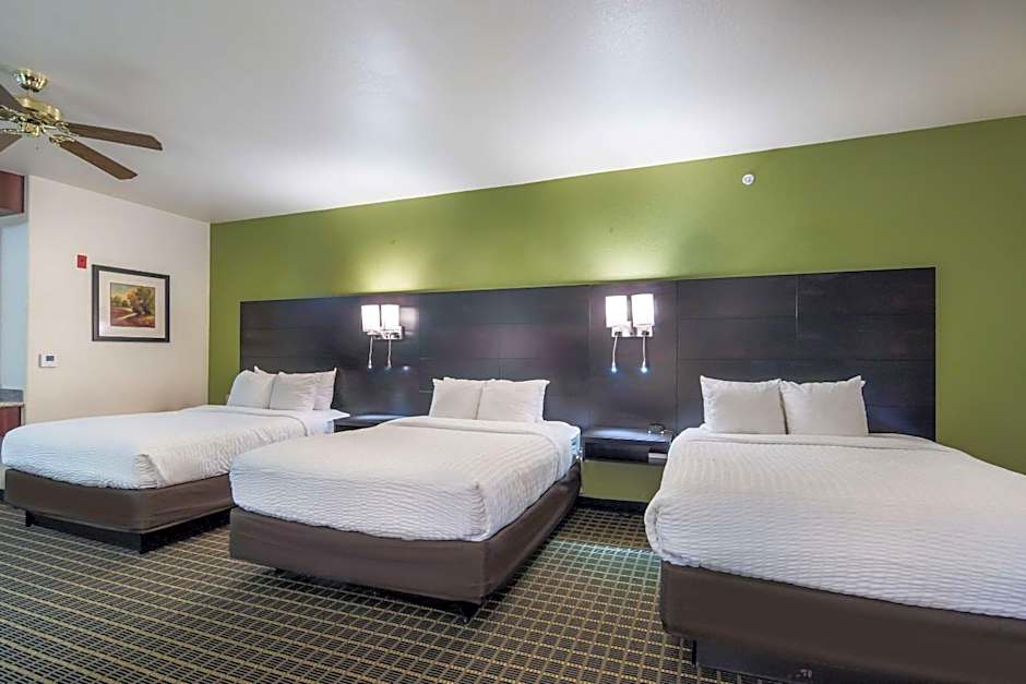 Clarion Inn & Suites Weatherford South