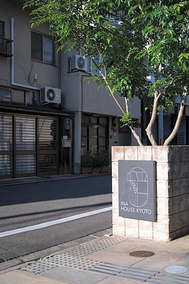 INA HOUSE Nijojo