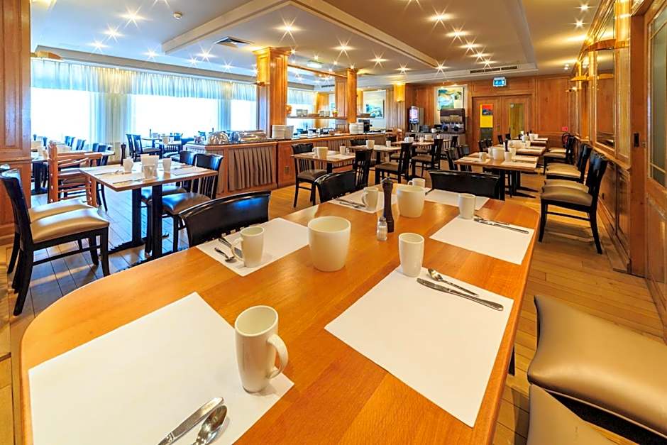 Hotel Pacific