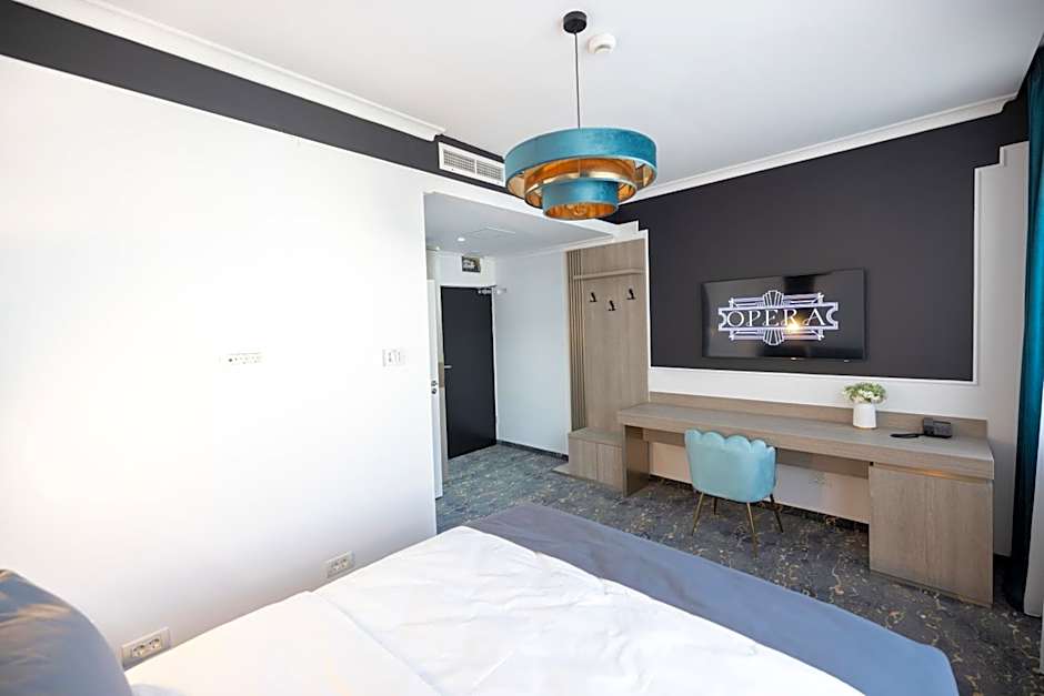 Opera Hotel